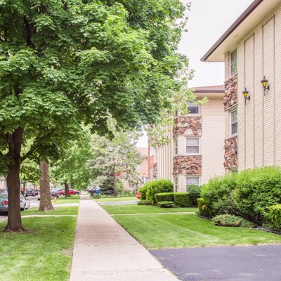 Jefferson Park condo lawns